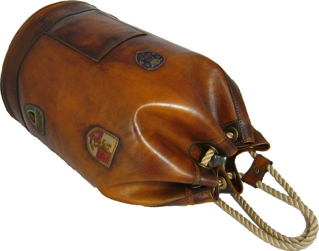 patagonia leather bag CHESS It includes a large main compartment with a zippered closure for security Bruce Range Patagonia Rope Handle